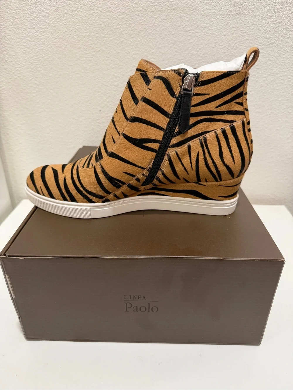 Linea Paolo Anna 3 Wedge Sneaker – Zebra Haircalf – Size 8M